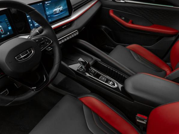 Geely Coolray I Рестайлинг с пробегом 2023 года, цена 2 240 000 рублей, 25605 км, внедорожник, Автокод Объявления