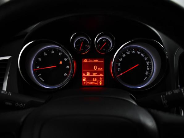 Opel Astra J Рестайлинг с пробегом 2014 года, цена 789 000 рублей, 159000 км, хэтчбек, Автокод Объявления