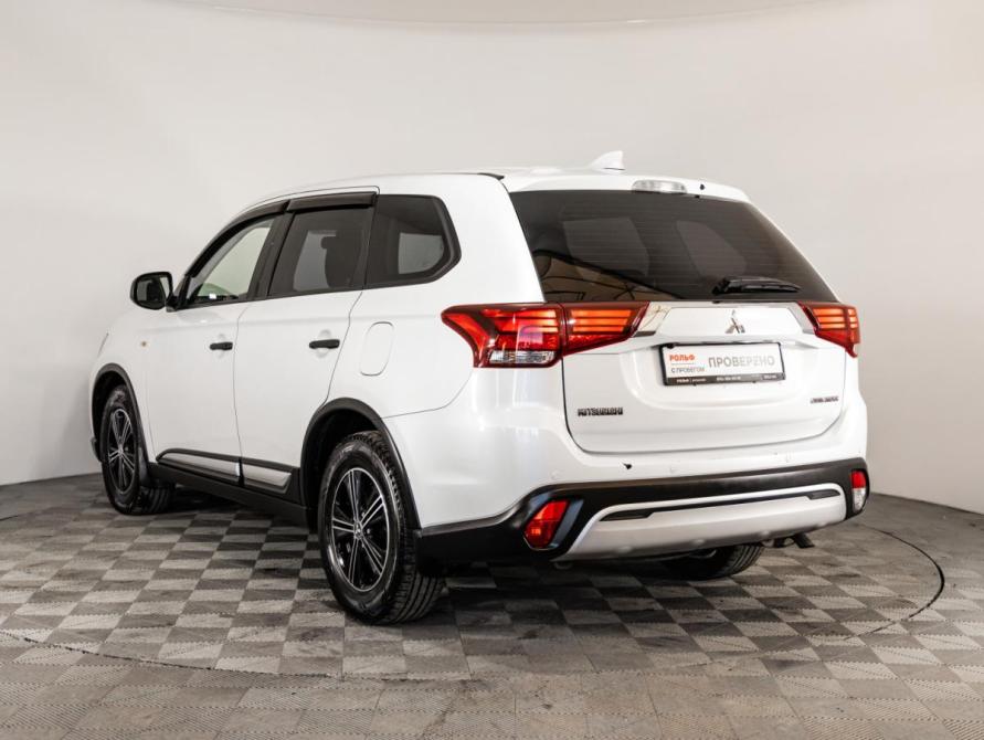 Mitsubishi Outlander III Рестайлинг 3 Санкт-Петербург  - изображение 7