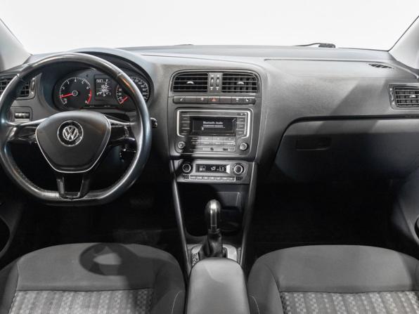 Volkswagen Polo V Рестайлинг с пробегом 2018 года, цена 1 375 000 рублей, 113890 км, седан, Автокод Объявления