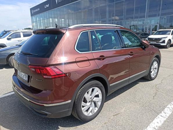 Volkswagen Tiguan II Рестайлинг с пробегом 2021 года, цена 3 199 000 рублей, 102000 км, внедорожник, Автокод Объявления