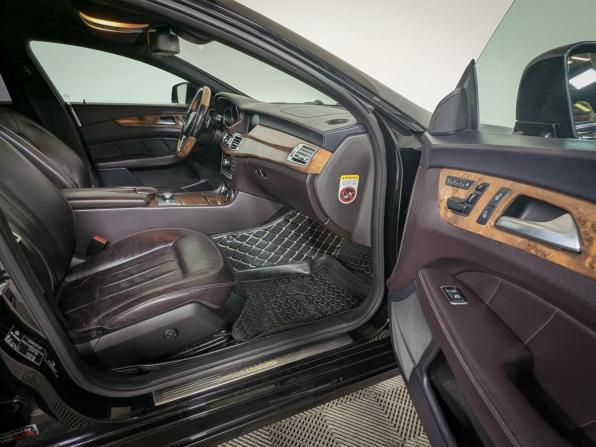 Mercedes-Benz CLS II (C218) с пробегом 2011 года, цена 1 999 900 рублей, 175000 км, седан, Автокод Объявления