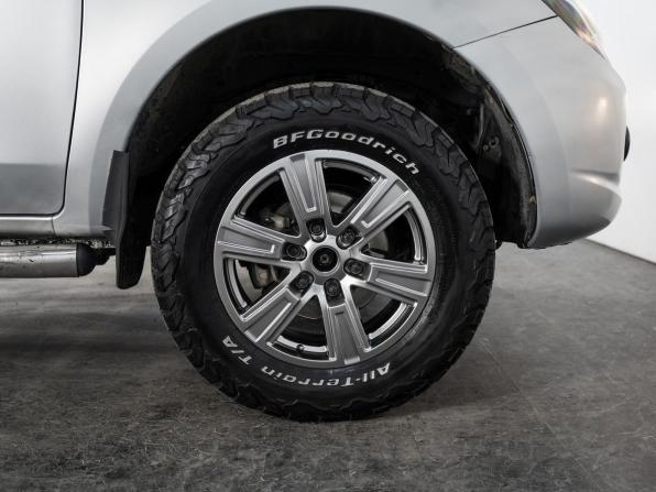 Mitsubishi L200 V с пробегом 2015 года, цена 1 395 000 рублей, 158352 км, offers.body_type.unknown, Автокод Объявления