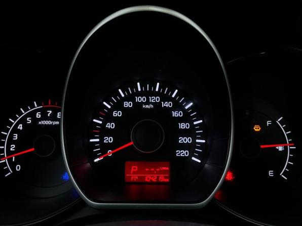 Kia Rio III Рестайлинг с пробегом 2015 года, цена 1 100 000 рублей, 104047 км, хэтчбек, Автокод Объявления