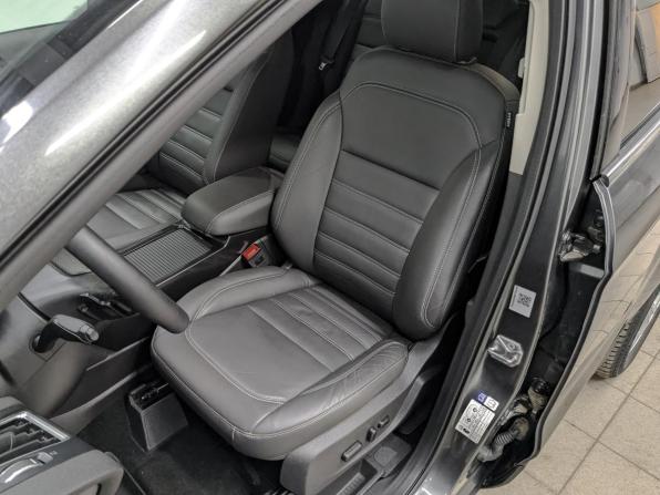 Ford Kuga II Рестайлинг с пробегом 2018 года, цена 1 840 000 рублей, 77444 км, внедорожник, Автокод Объявления