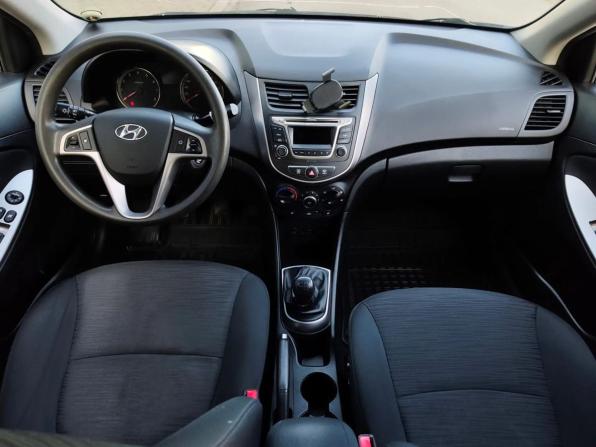 Hyundai Solaris I Рестайлинг с пробегом 2016 года, цена 880 000 рублей, 135370 км, седан, Автокод Объявления