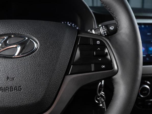 Hyundai Solaris II с пробегом 2018 года, цена 1 173 500 рублей, 128190 км, седан, Автокод Объявления
