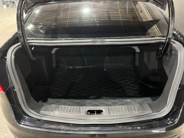 Ford Fiesta Mk6 Рестайлинг с пробегом 2015 года, цена 625 000 рублей, 120072 км, седан, Автокод Объявления