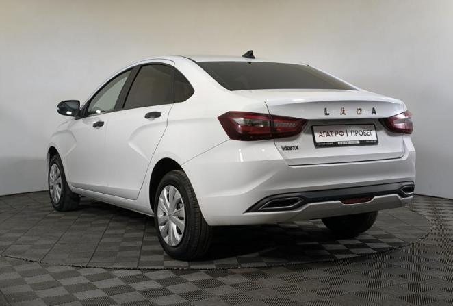 Lada (ВАЗ) Vesta I Рестайлинг (NG) с пробегом 2024 года, цена 1 168 000 рублей, 33000 км, седан, Автокод Объявления