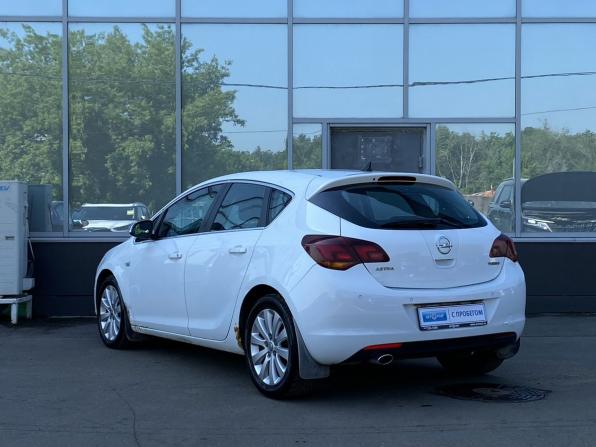 Opel Astra J с пробегом 2011 года, цена 799 000 рублей, 155313 км, хэтчбек, Автокод Объявления