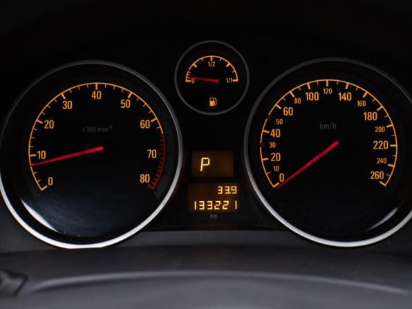Opel Astra H Рестайлинг с пробегом 2011 года, цена 657 000 рублей, 132218 км, универсал, Автокод Объявления
