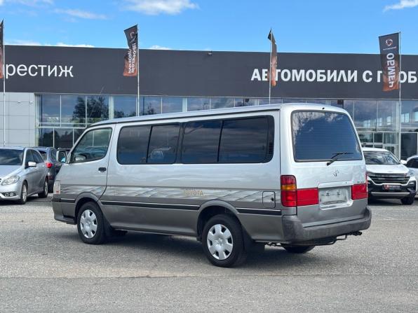 Toyota HiAce H100 с пробегом 2003 года, цена 1 090 000 рублей, 235445 км, минивэн, Автокод Объявления