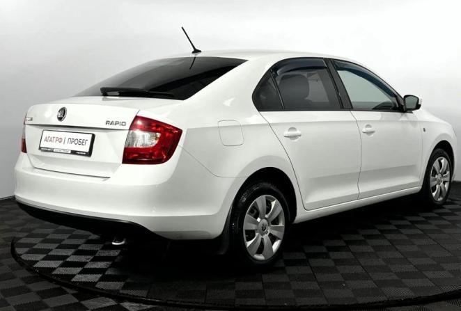 Skoda Rapid I с пробегом 2016 года, цена 1 175 000 рублей, 71856 км, лифтбек, Автокод Объявления