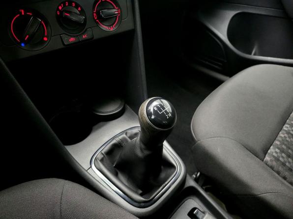 Volkswagen Polo V Рестайлинг с пробегом 2019 года, цена 1 000 000 рублей, 92197 км, седан, Автокод Объявления