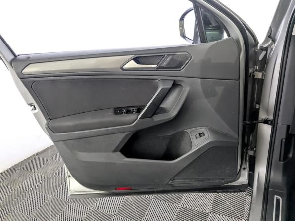 Volkswagen Tiguan II с пробегом 2019 года, цена 2 690 000 рублей, 73109 км, внедорожник, Автокод Объявления
