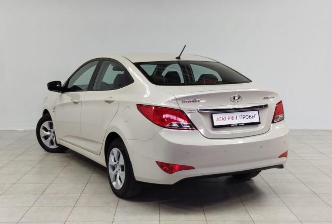 Hyundai Solaris I Рестайлинг с пробегом 2015 года, цена 1 300 000 рублей, 104804 км, седан, Автокод Объявления