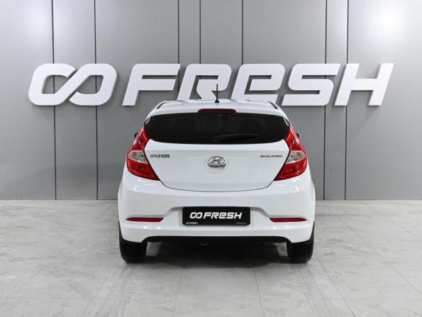 Hyundai Solaris I Рестайлинг с пробегом 2015 года, цена 999 000 рублей, 153590 км, хэтчбек, Автокод Объявления
