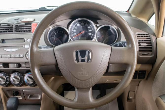 Honda Fit Aria с пробегом 2006 года, цена 649 000 рублей, 270000 км, седан, Автокод Объявления