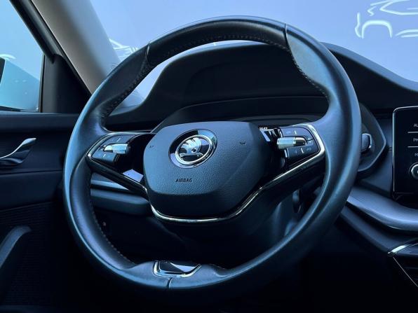 Skoda Octavia IV (A8) с пробегом 2021 года, цена 2 181 300 рублей, 104616 км, лифтбек, Автокод Объявления