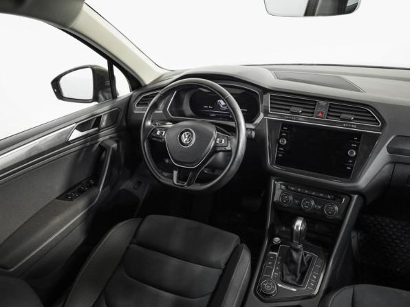 Volkswagen Tiguan II с пробегом 2017 года, цена 2 599 000 рублей, 91752 км, внедорожник, Автокод Объявления