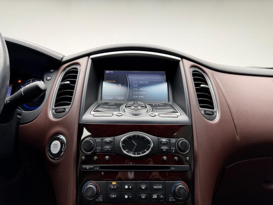 Infiniti QX50 I Москва  - изображение 19