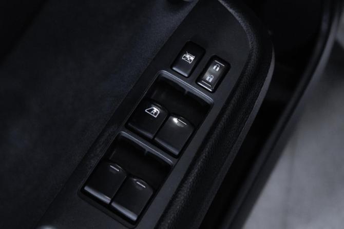 Nissan Tiida I Рестайлинг с пробегом 2010 года, цена 735 000 рублей, 193874 км, седан, Автокод Объявления