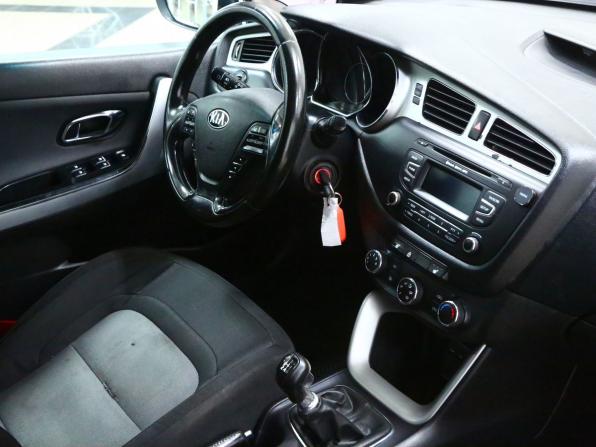 Kia Ceed II с пробегом 2014 года, цена 871 000 рублей, 159900 км, универсал, Автокод Объявления