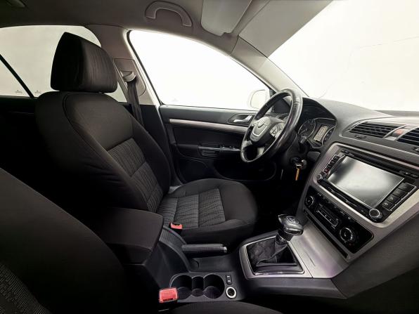 Skoda Octavia II (A5) Рестайлинг с пробегом 2012 года, цена 590 000 рублей, 178447 км, лифтбек, Автокод Объявления