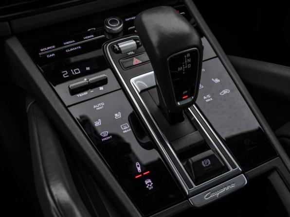 Porsche Cayenne III с пробегом 2018 года, цена 5 530 000 рублей, 106902 км, внедорожник, Автокод Объявления