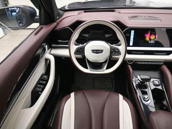 Geely Monjaro I с пробегом 2023 года, цена 3 039 000 рублей, 50880 км, внедорожник, Автокод Объявления