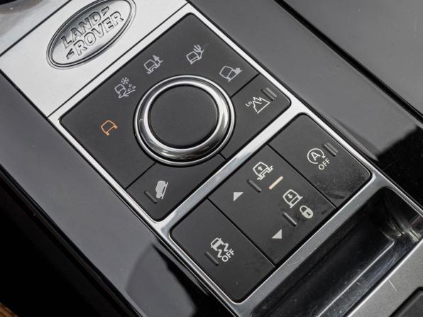 Land Rover Discovery V Рестайлинг с пробегом 2020 года, цена 4 070 000 рублей, 414068 км, внедорожник, Автокод Объявления