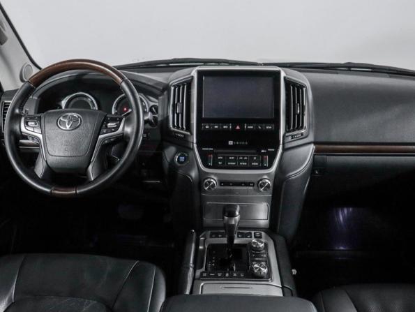 Toyota Land Cruiser 200 Series Рестайлинг 2 с пробегом 2017 года, цена 5 898 000 рублей, 233960 км, внедорожник, Автокод Объявления