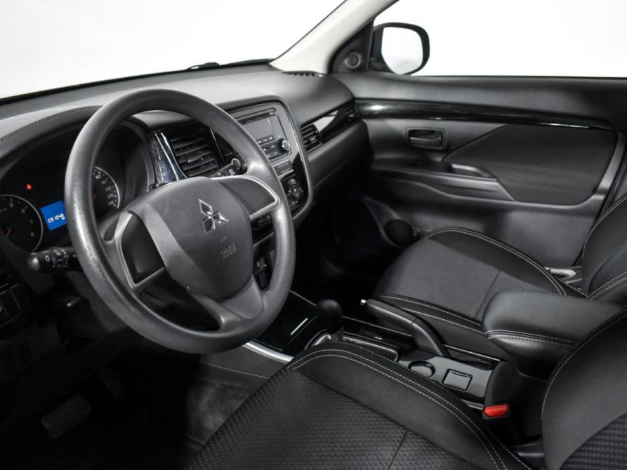 Mitsubishi Outlander III Рестайлинг 3 Санкт-Петербург  - изображение 9