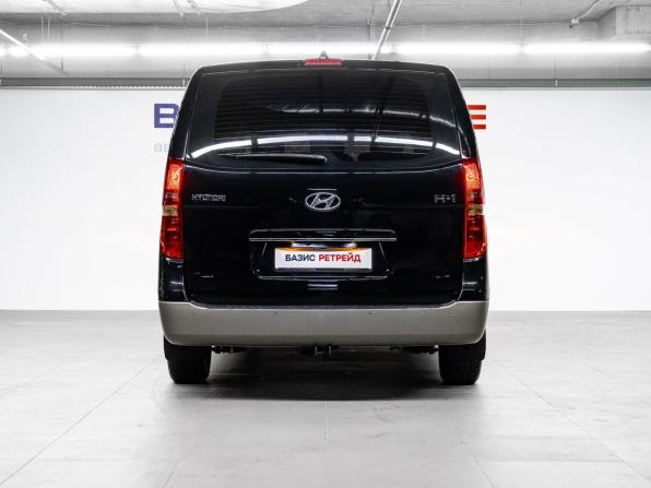 Hyundai H-1 II Рестайлинг 2 с пробегом 2019 года, цена 3 300 000 рублей, 47668 км, минивэн, Автокод Объявления