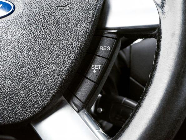 Ford Focus II Рестайлинг с пробегом 2011 года, цена 599 000 рублей, 312623 км, универсал, Автокод Объявления