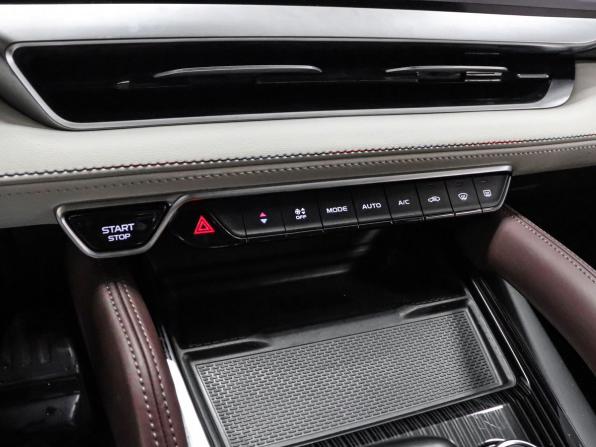Geely Monjaro I с пробегом 2023 года, цена 3 099 000 рублей, 35500 км, внедорожник, Автокод Объявления