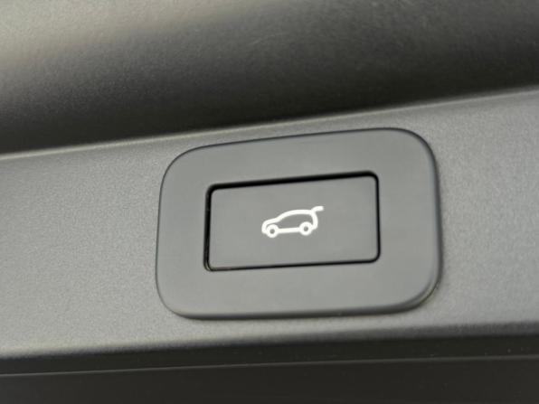 Land Rover Range Rover V с пробегом 2023 года, цена 23 790 000 рублей, 2790 км, внедорожник, Автокод Объявления