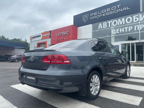 Volkswagen Passat B7 с пробегом 2012 года, цена 1 100 000 рублей, 247000 км, седан, Автокод Объявления