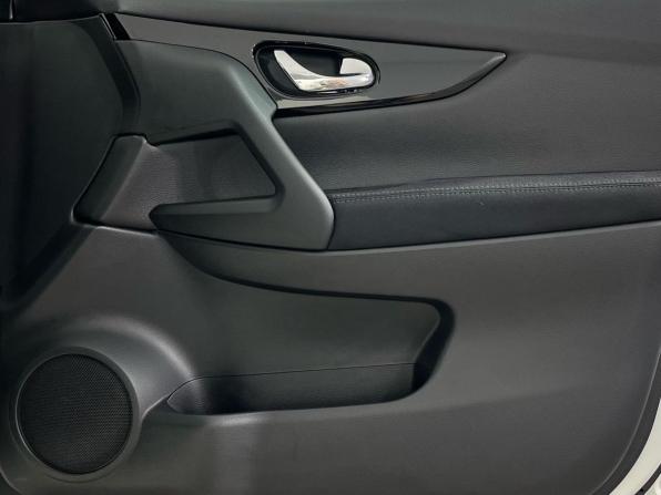 Nissan Qashqai II с пробегом 2015 года, цена 1 300 000 рублей, 94475 км, внедорожник, Автокод Объявления