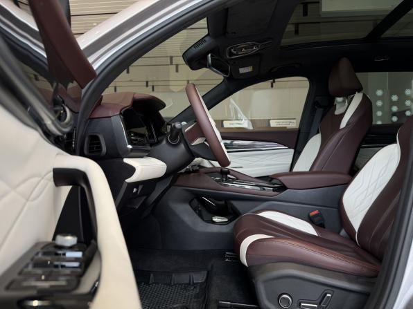 Geely Monjaro I с пробегом 2023 года, цена 2 990 000 рублей, 49657 км, внедорожник, Автокод Объявления