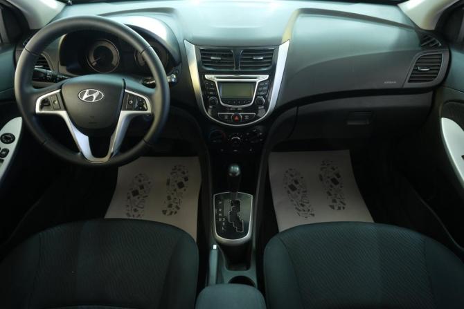 Hyundai Solaris I с пробегом 2011 года, цена 959 000 рублей, 243000 км, седан, Автокод Объявления