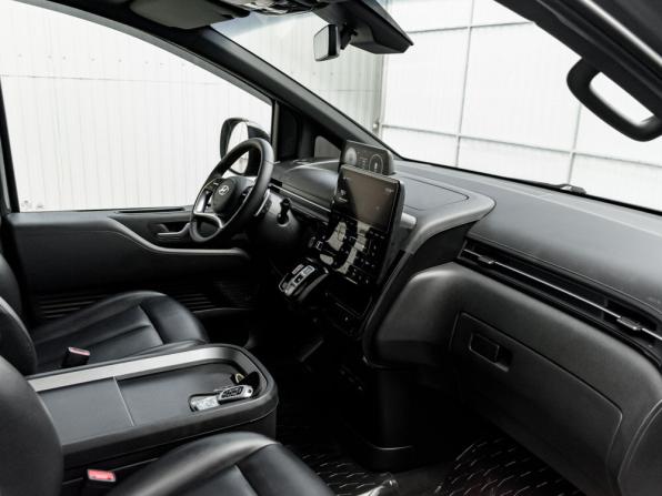 Hyundai Staria I с пробегом 2022 года, цена 4 060 000 рублей, 80330 км, минивэн, Автокод Объявления
