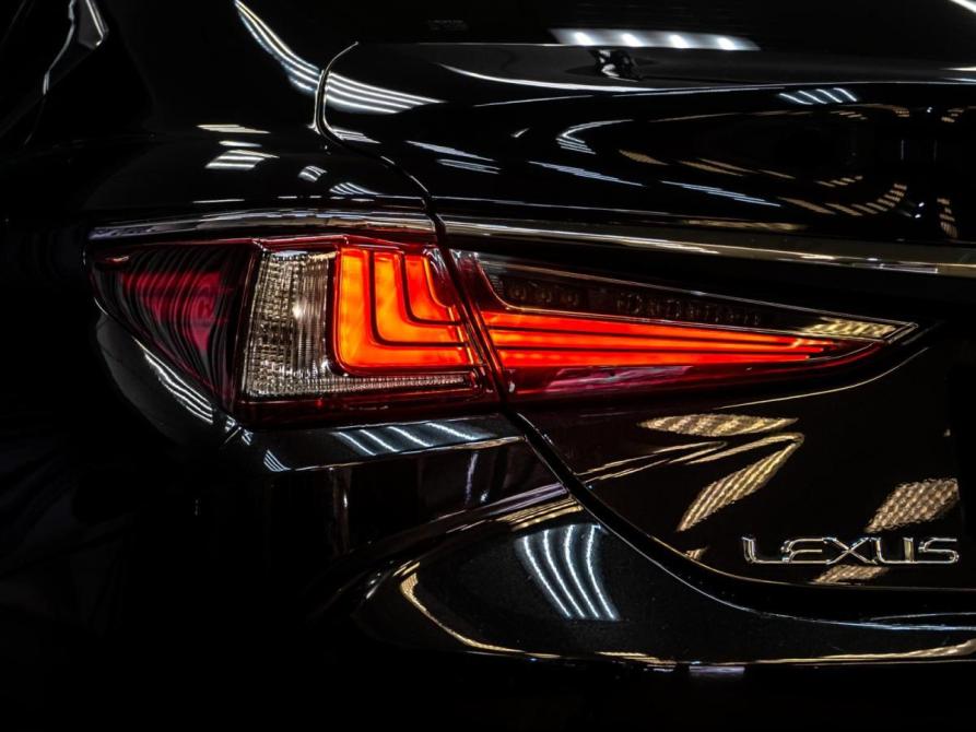 Lexus ES VII Тюмень  - изображение 9