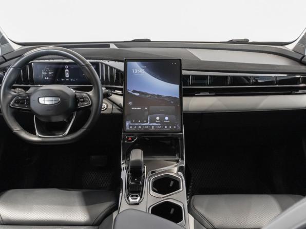 Geely Atlas II с пробегом 2024 года, цена 2 789 658 рублей, 52080 км, внедорожник, Автокод Объявления