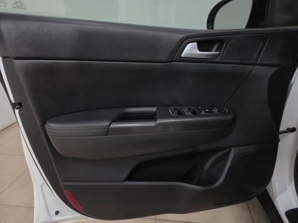 Kia Sportage IV Рестайлинг с пробегом 2019 года, цена 2 090 000 рублей, 141182 км, внедорожник, Автокод Объявления
