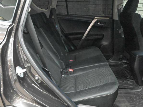 Toyota RAV4 IV (XA40) Рестайлинг с пробегом 2015 года, цена 2 100 000 рублей, 216763 км, внедорожник, Автокод Объявления