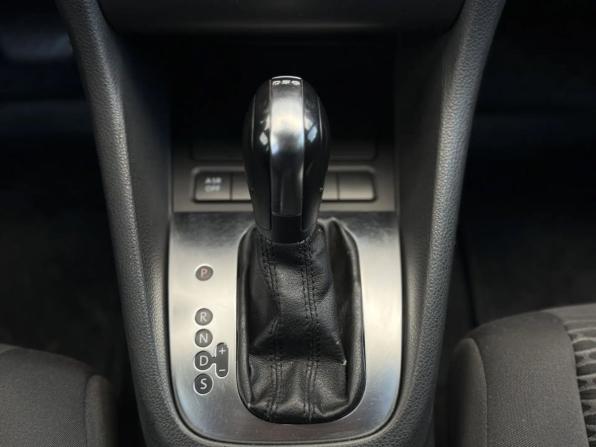 Volkswagen Golf VI с пробегом 2012 года, цена 820 000 рублей, 301442 км, хэтчбек, Автокод Объявления