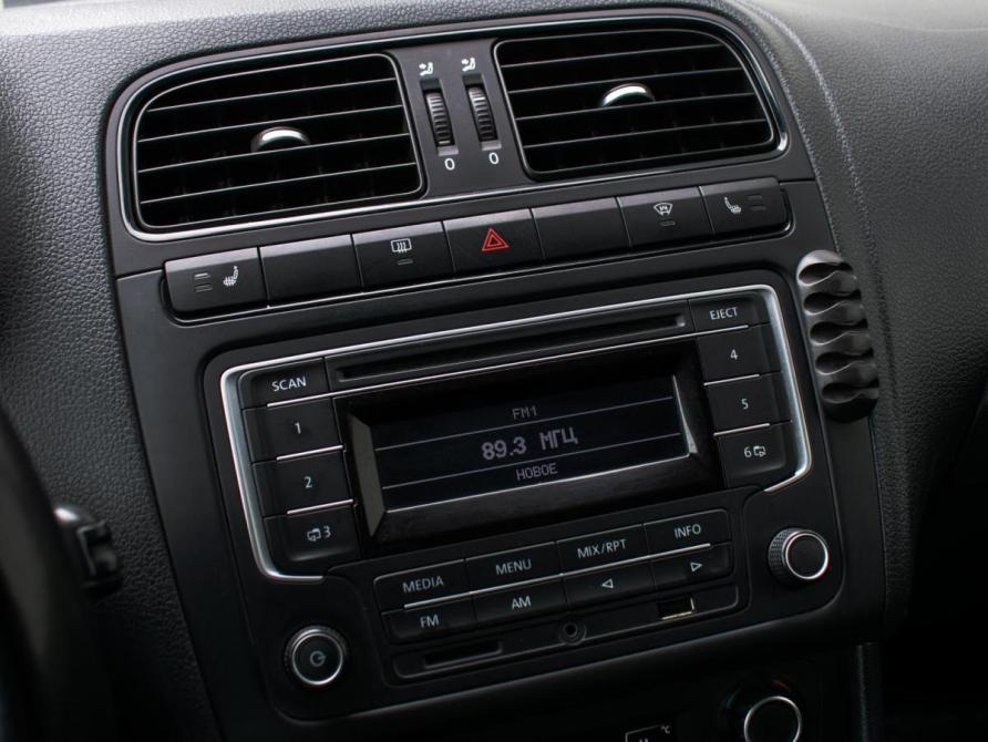 Volkswagen Polo V Рестайлинг Краснодар  - изображение 13