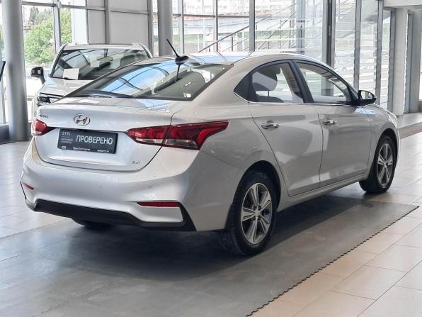 Hyundai Solaris II с пробегом 2018 года, цена 1 628 000 рублей, 51087 км, седан, Автокод Объявления