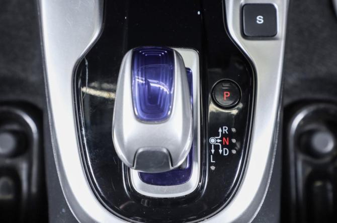 Honda Fit III Рестайлинг с пробегом 2016 года, цена 1 049 000 рублей, 91000 км, хэтчбек, Автокод Объявления